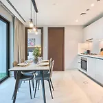 Stay By Latinem Luxury 1Br Holiday Home Cvg 4204 Near Burj Khalifa