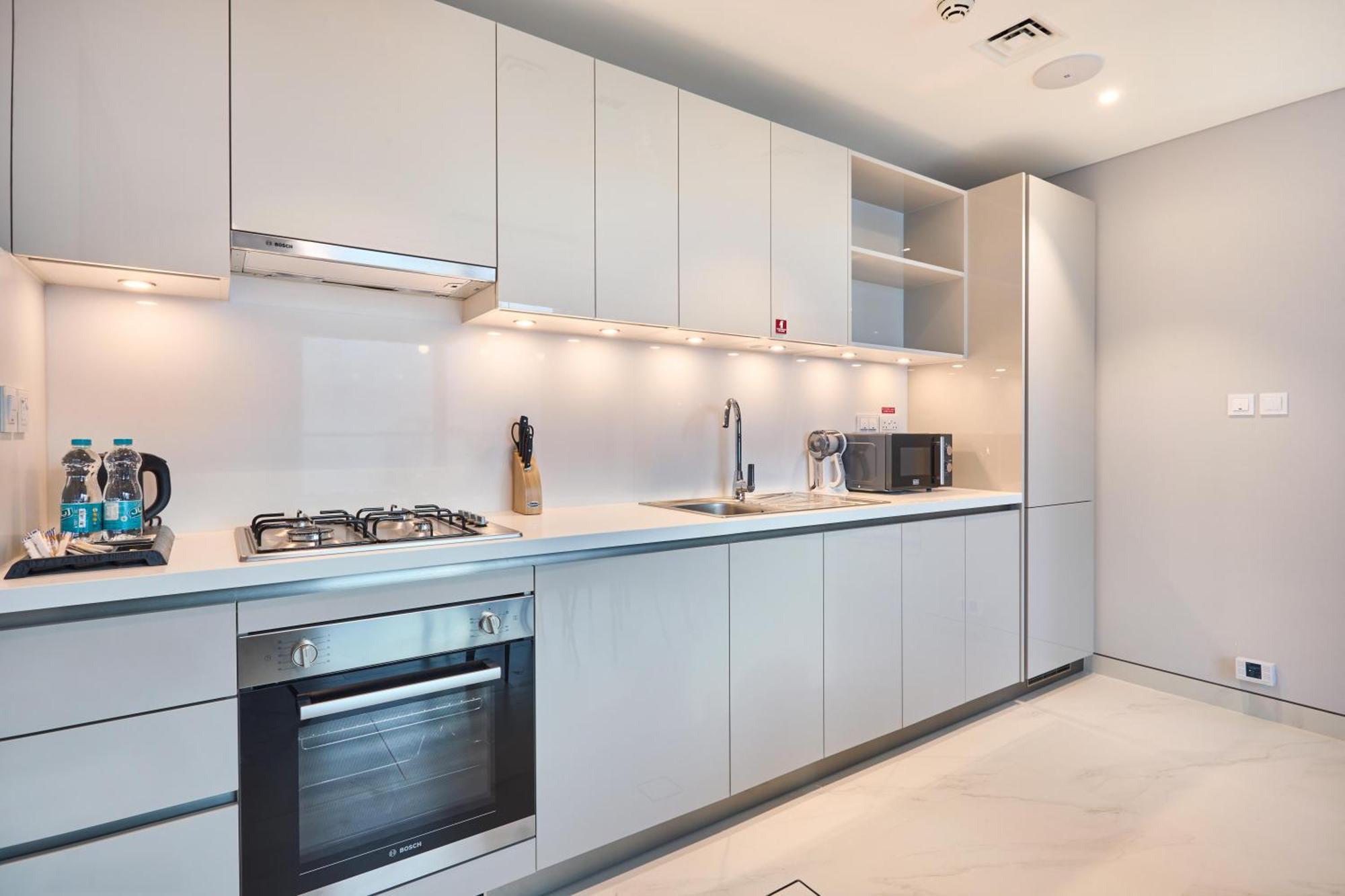 By Latinem Luxury 1br Cvg 4204 Near Burj Khalifa